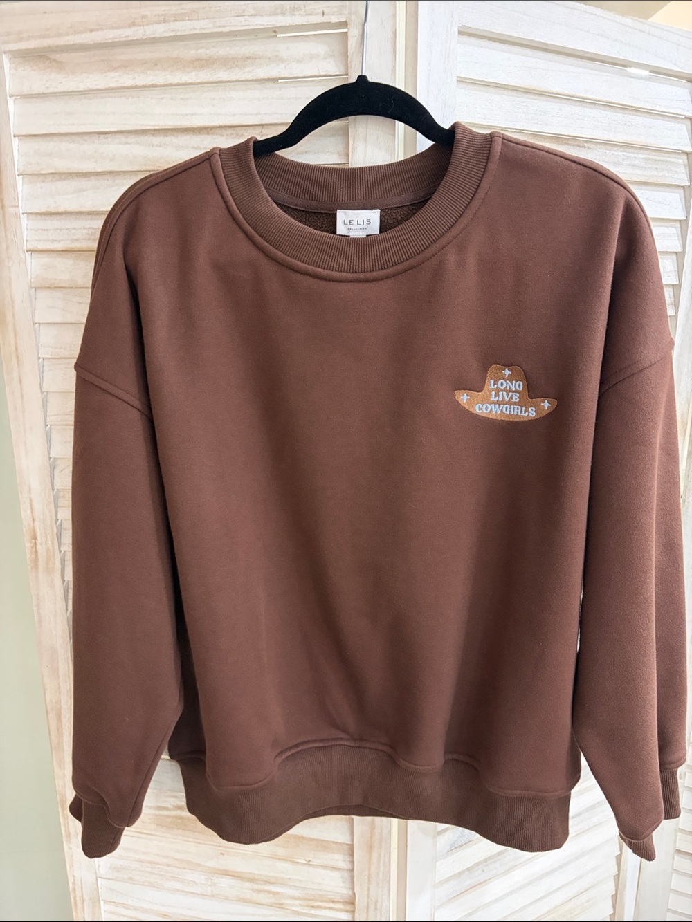 Le Lis Brown Crewneck Sweatshirt with 'Long Live Cowgirls' Patch - Picture 2 of 10